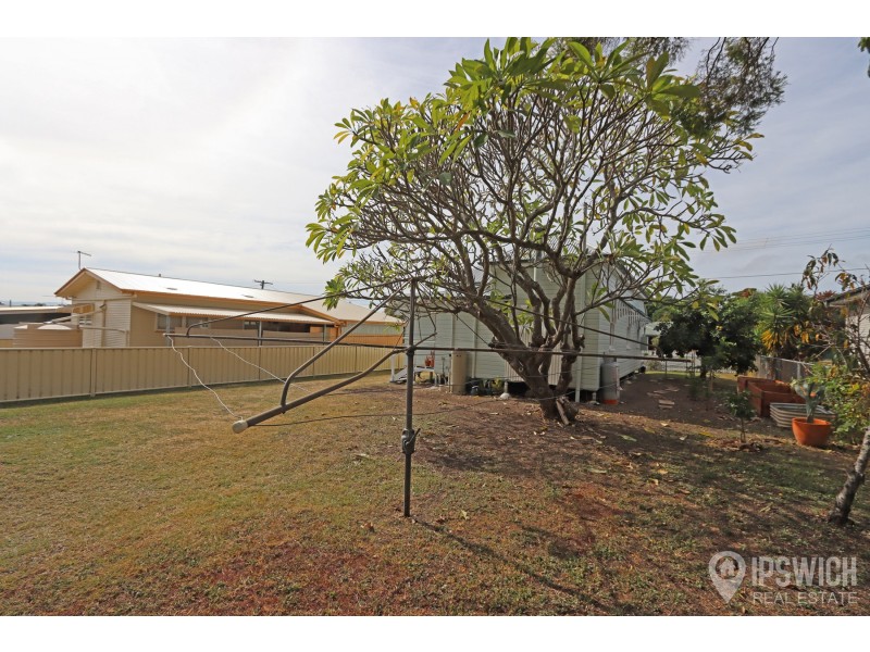 25 THOMPSON STREET, Silkstone QLD 4304