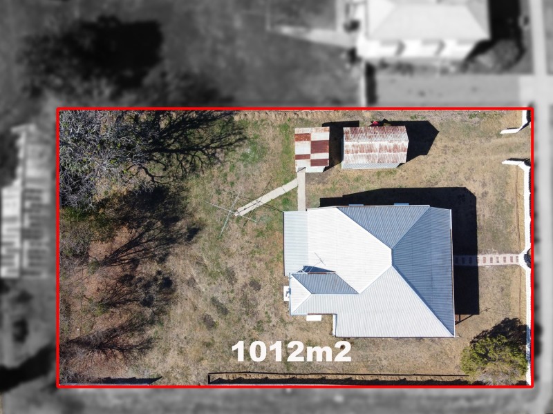 38 Blackstone Road, Newtown QLD 4305