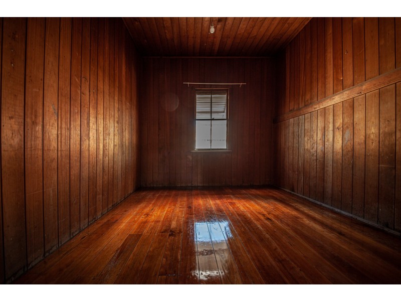 38 Blackstone Road, Newtown QLD 4305