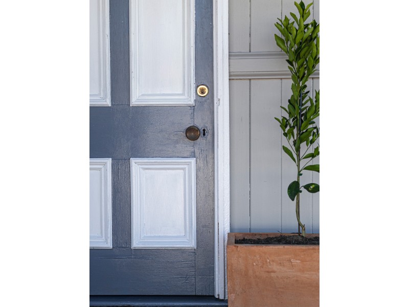 38 Blackstone Road, Newtown QLD 4305