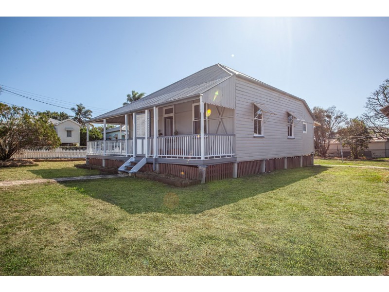 38 Blackstone Road, Newtown QLD 4305
