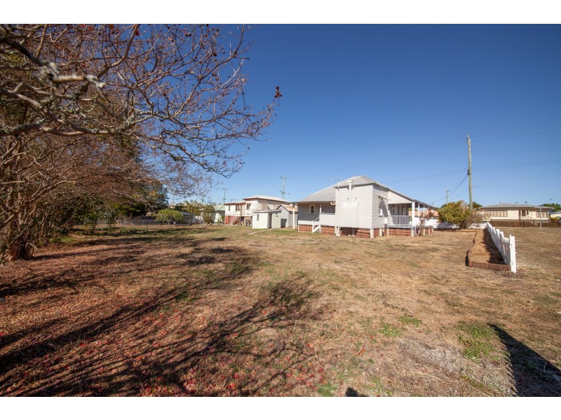 38 Blackstone Road, Newtown QLD 4305