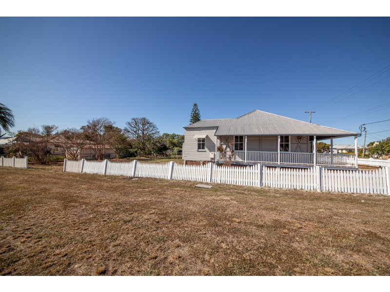 38 Blackstone Road, Newtown QLD 4305