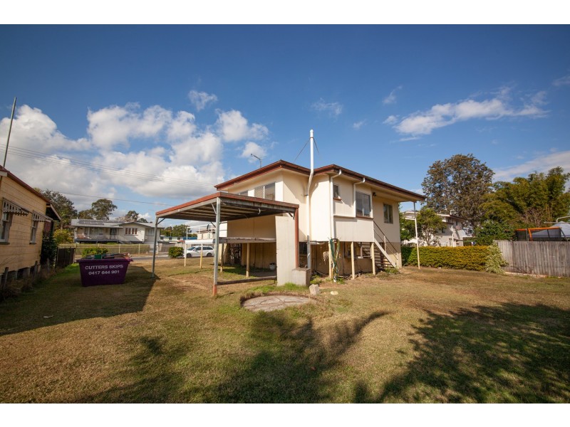 4 LINDSAY STREET, Bundamba QLD 4304