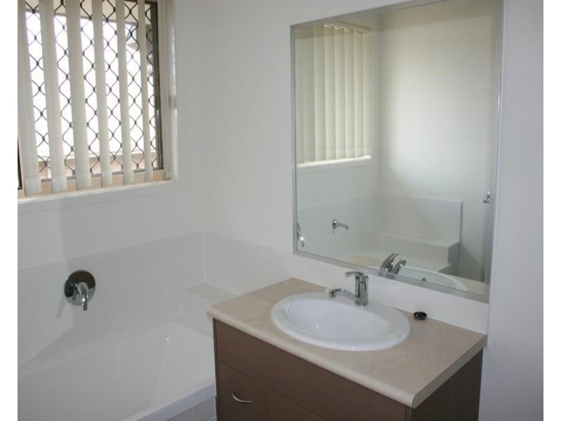 14 Burswood Close, Wulkuraka QLD 4305