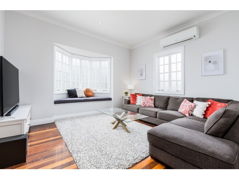 79 GLEBE ROAD, Silkstone QLD 4304