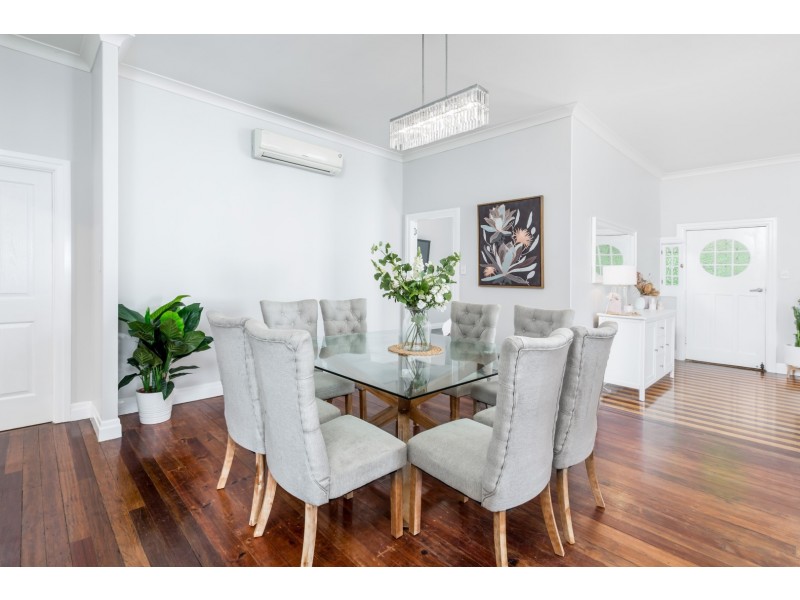 79 GLEBE ROAD, Silkstone QLD 4304