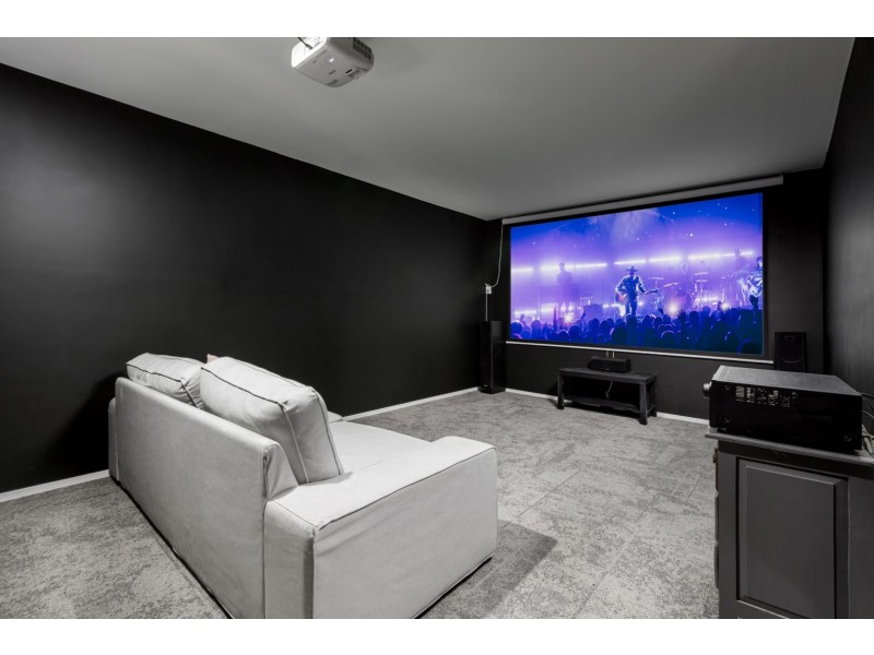 79 GLEBE ROAD, Silkstone QLD 4304