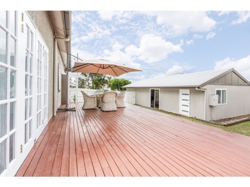 79 GLEBE ROAD, Silkstone QLD 4304