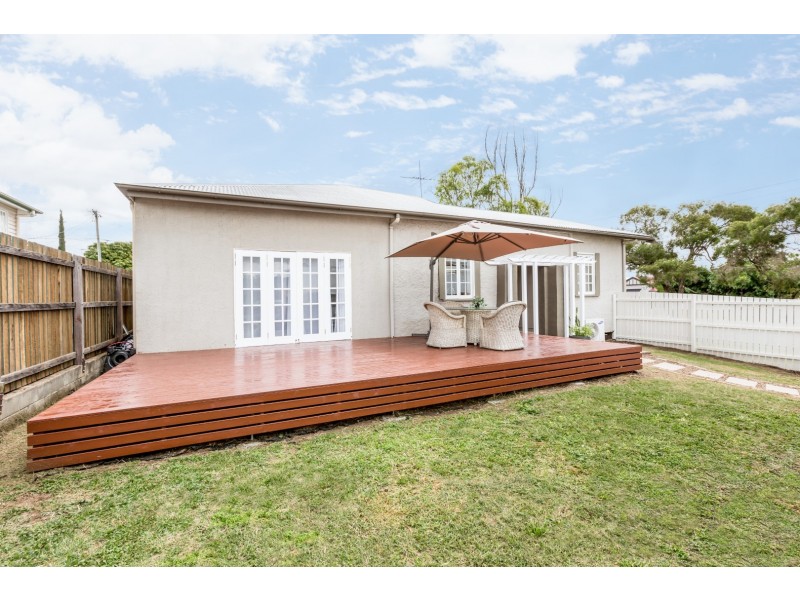 79 GLEBE ROAD, Silkstone QLD 4304