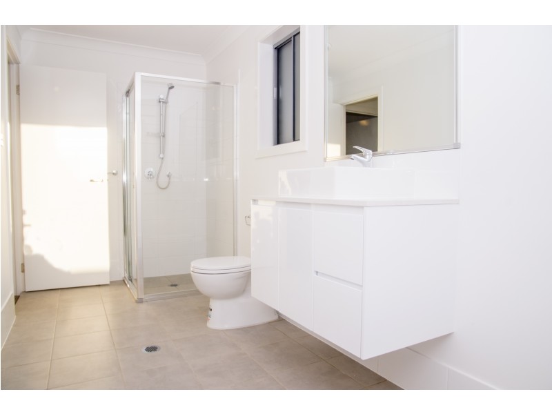 38a Manchuria Rd, Edmondson Park NSW 2174