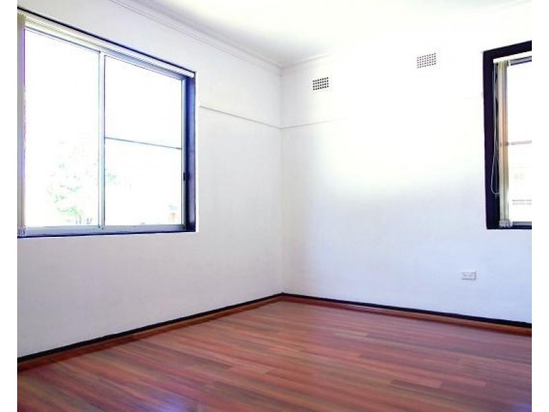 35 Vicliffe Avenue, Campsie NSW 2194