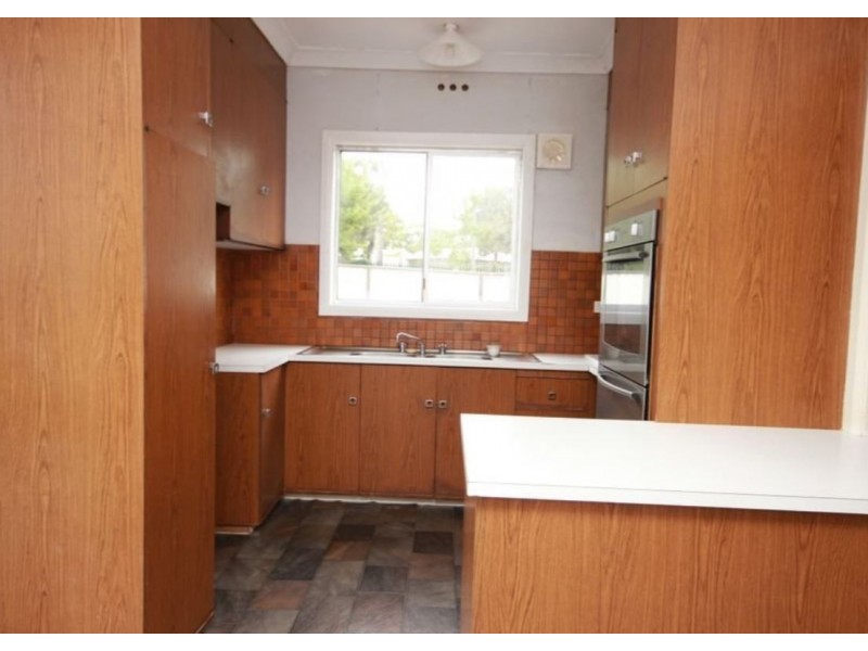 11  McKevitte Ave, East Hills NSW 2213