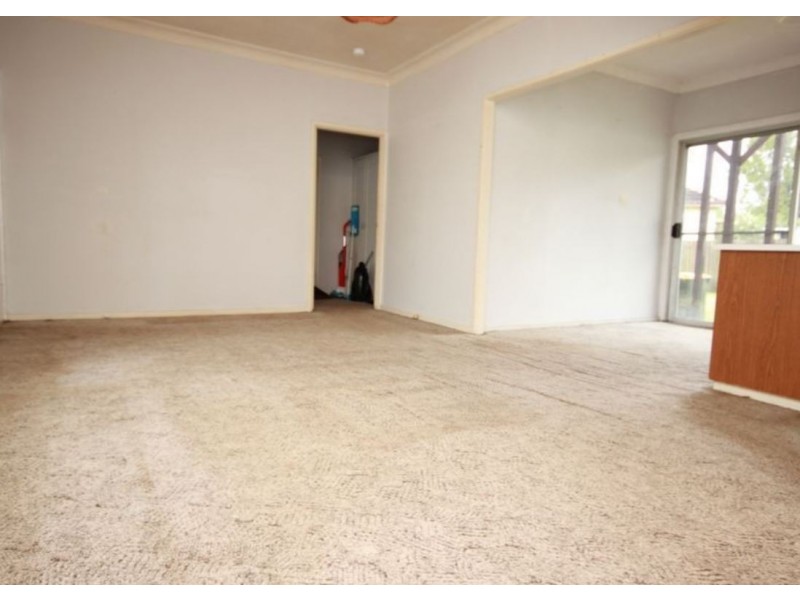 11  McKevitte Ave, East Hills NSW 2213