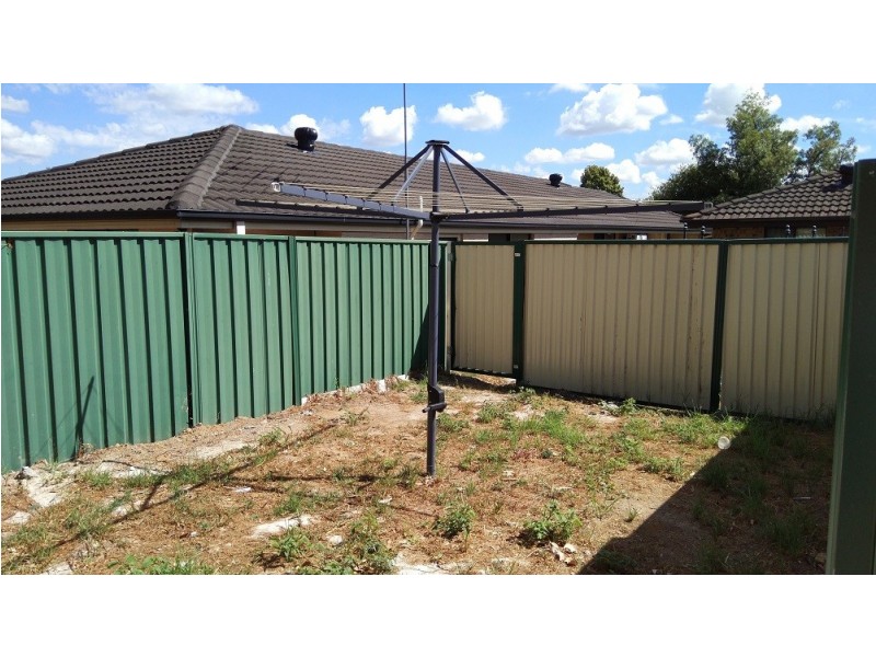 2/83A Eton Street, Smithfield NSW 2164