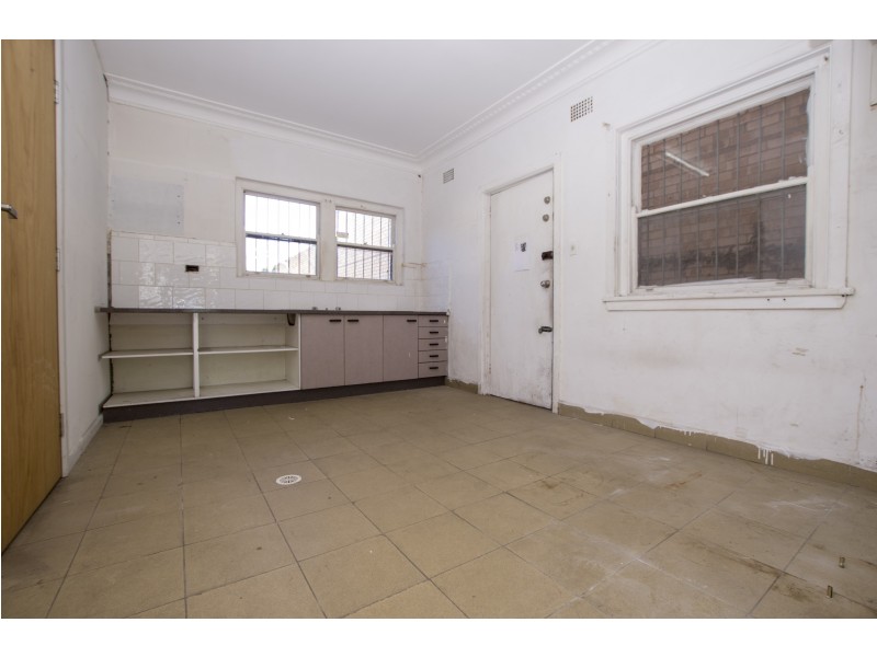 124 Cahors Rd, Padstow NSW 2211