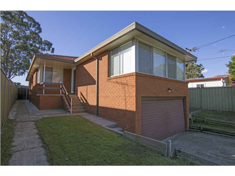 2A Beaconsfield St, Revesby NSW 2212