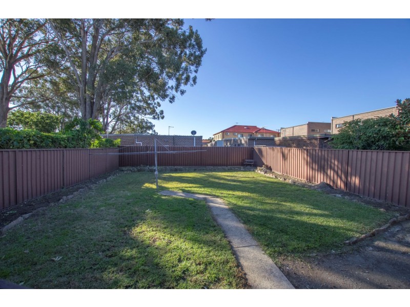 2A Beaconsfield St, Revesby NSW 2212