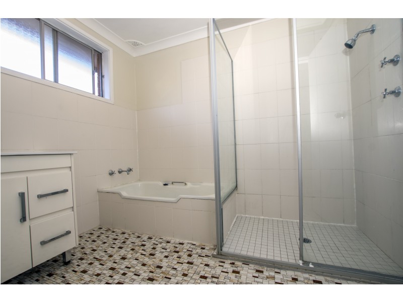 2A Beaconsfield St, Revesby NSW 2212