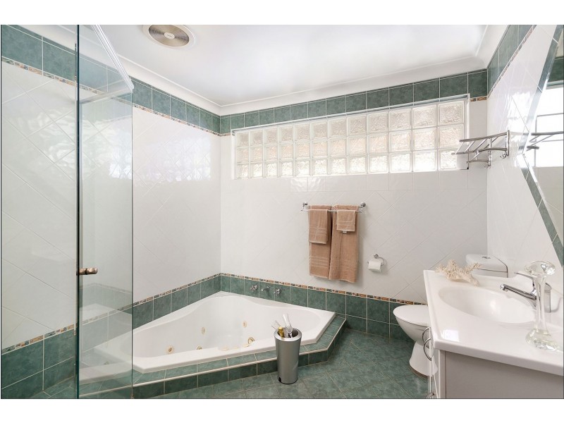 136 Ashford Avenue, Milperra NSW 2214