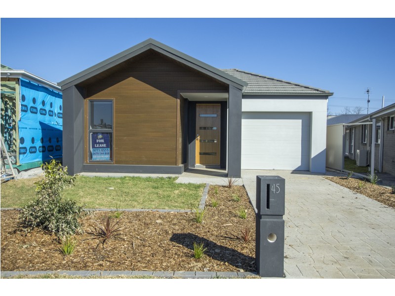 45 Barrett St, Gregory Hills NSW 2557