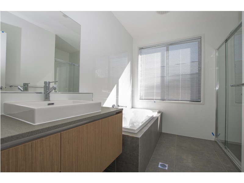 45 Barrett St, Gregory Hills NSW 2557