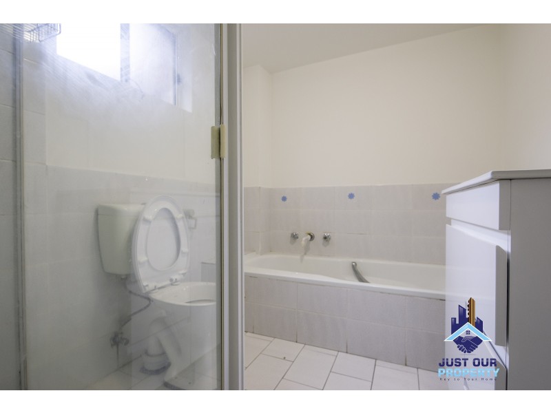 8/113-115 Meredith Street, Bankstown NSW 2200