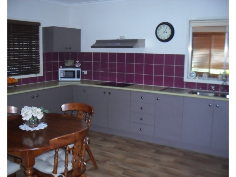 5 Blackwood St, Leeton NSW 2705