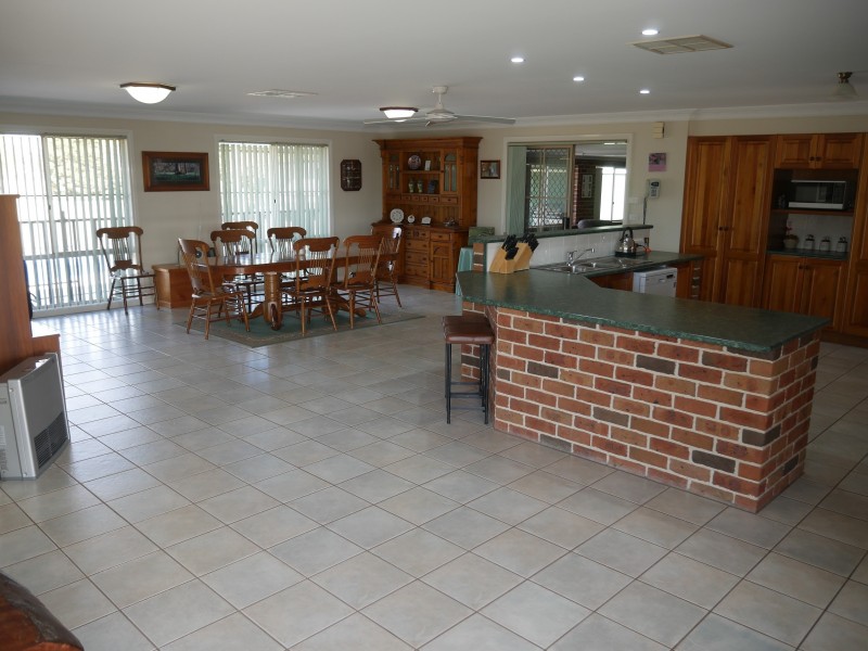 82 Almond Road, Leeton NSW 2705