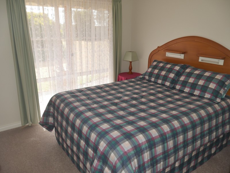 82 Almond Road, Leeton NSW 2705