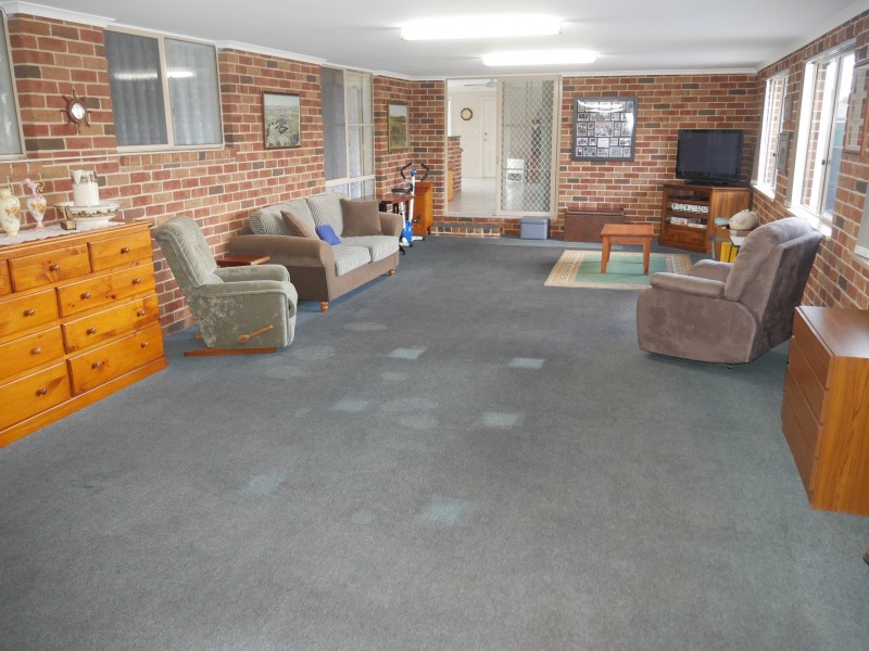 82 Almond Road, Leeton NSW 2705