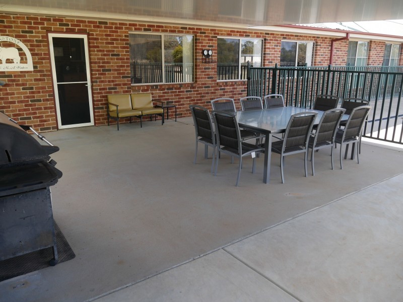 82 Almond Road, Leeton NSW 2705