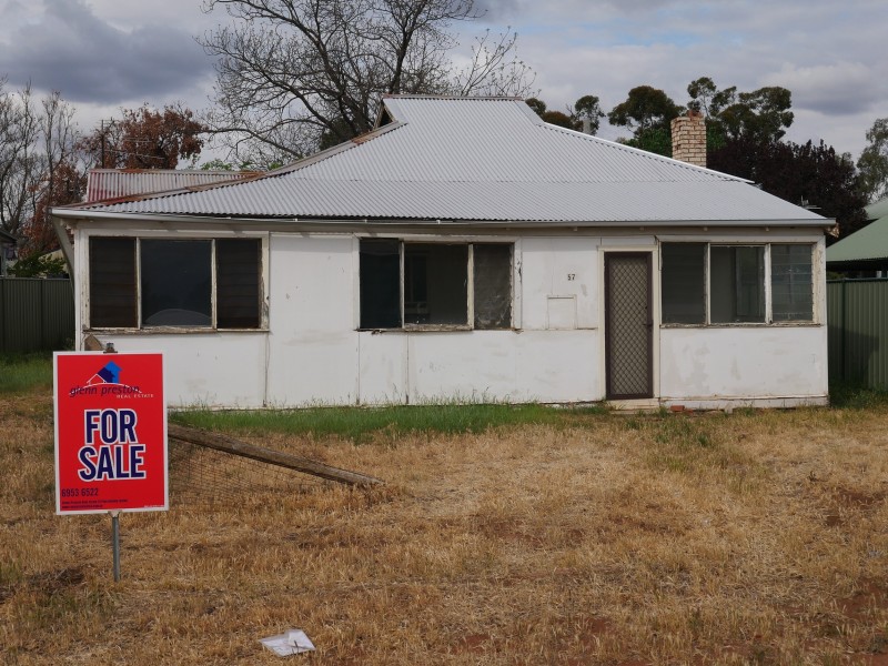 57 Acacia Avenue, Leeton NSW 2705