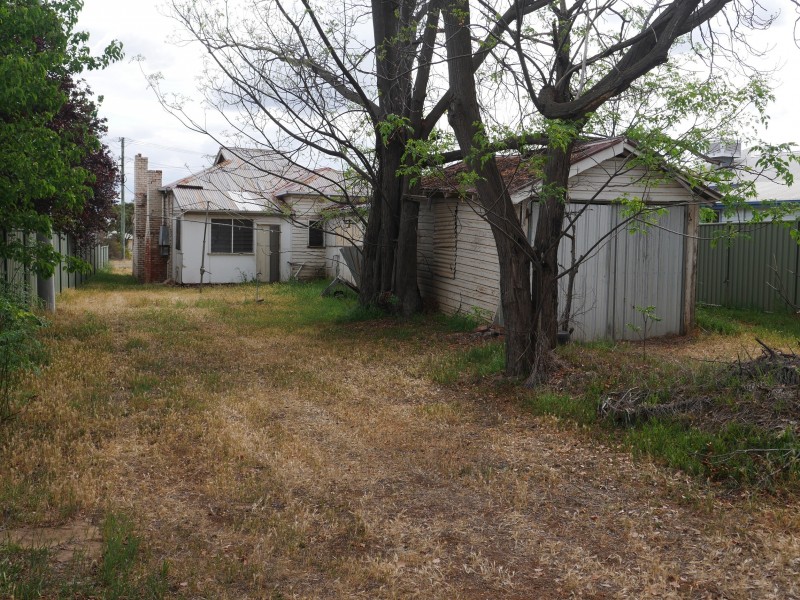 57 Acacia Avenue, Leeton NSW 2705