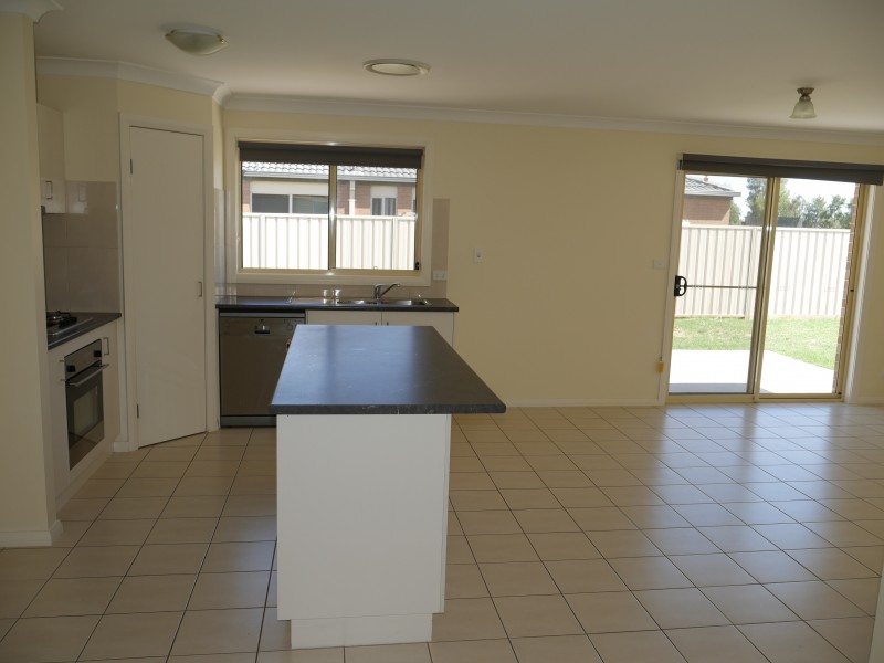 23 Golf Club Drive, Leeton NSW 2705