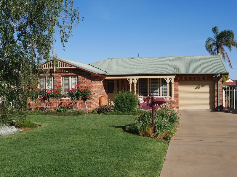 30 Muntenpen Street, Leeton NSW 2705