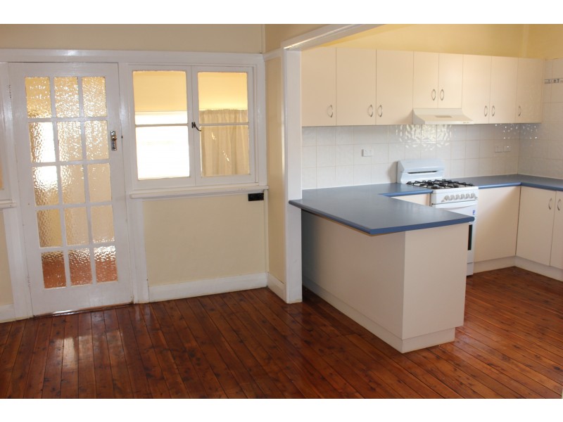 9 Yarran Street, Leeton NSW 2705
