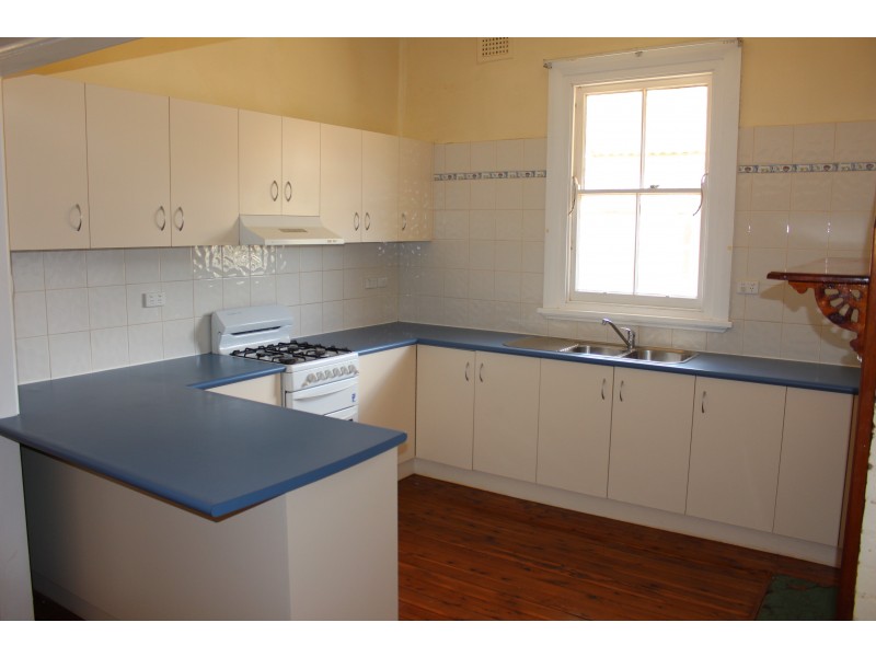 9 Yarran Street, Leeton NSW 2705