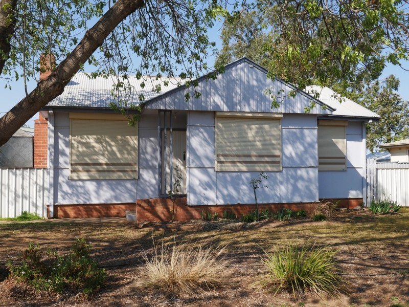 2 Hickory Street, Leeton NSW 2705