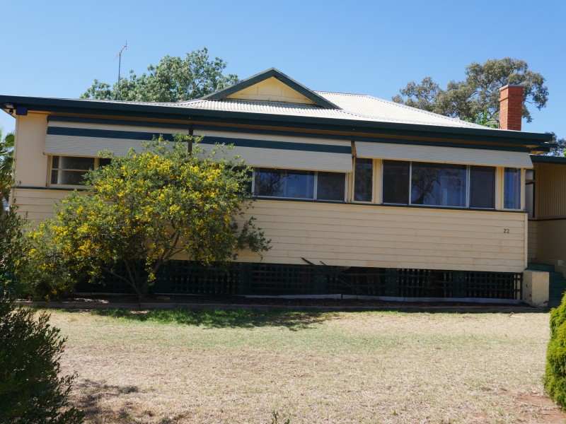 22 Mallee Street, Leeton NSW 2705