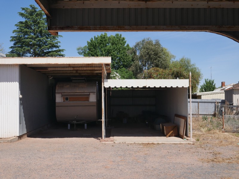 65 Wade Avenue, Leeton NSW 2705