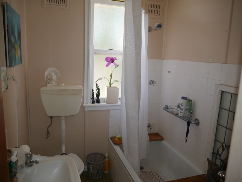 39 Railway Avenue, Leeton NSW 2705