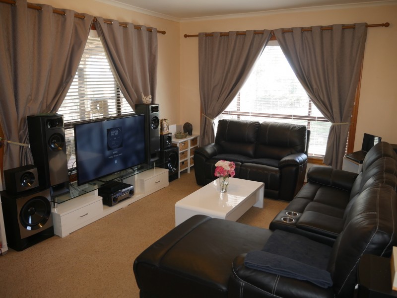 91 Deveril Rd, Leeton NSW 2705