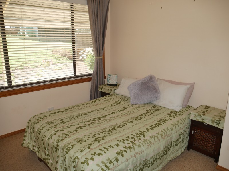 91 Deveril Rd, Leeton NSW 2705