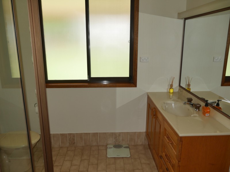 25 Lillypilly Road, Leeton NSW 2705