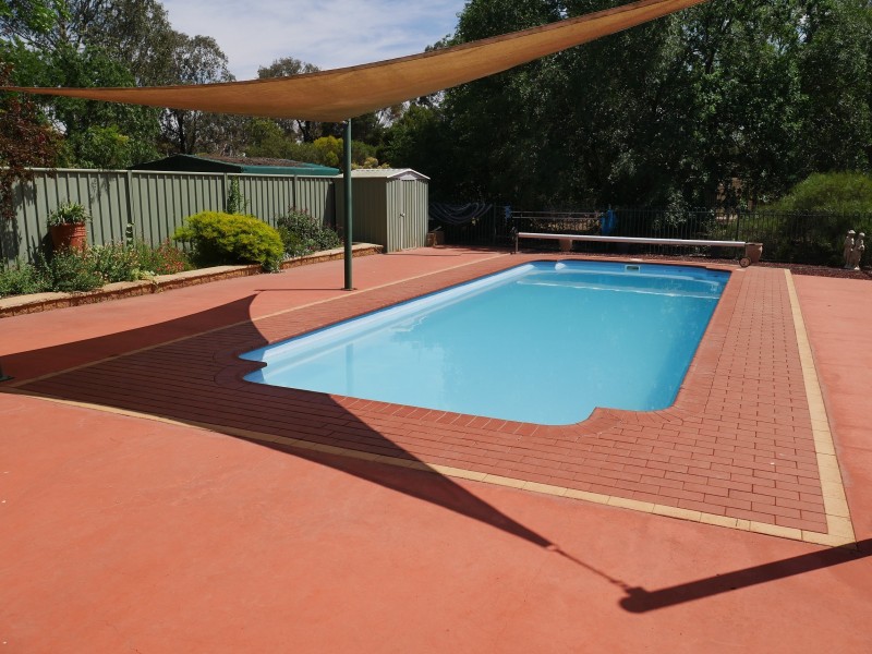 25 Lillypilly Road, Leeton NSW 2705