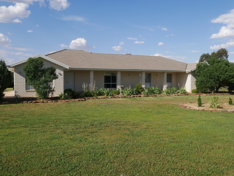 123 Fivebough Road, Leeton NSW 2705