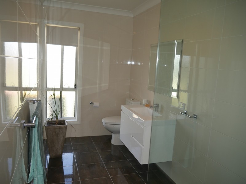 123 Fivebough Road, Leeton NSW 2705