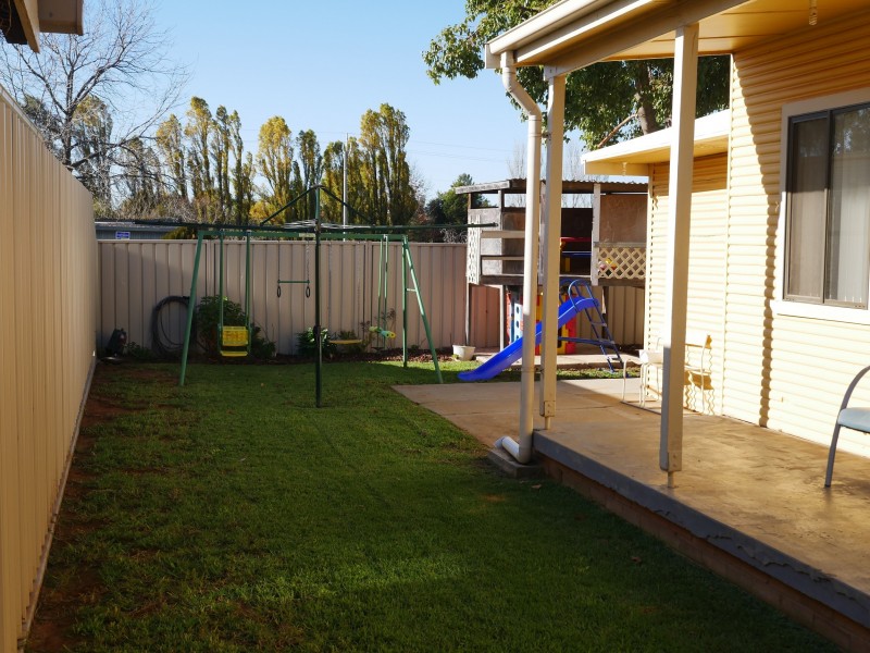 32 Main Avenue, Yanco, Leeton NSW 2705