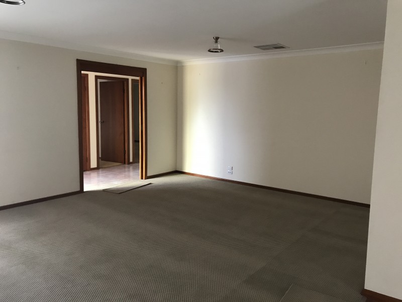 7 Aspen Crescent, Leeton NSW 2705